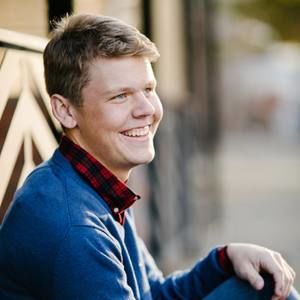 Meet your Posher, Avery